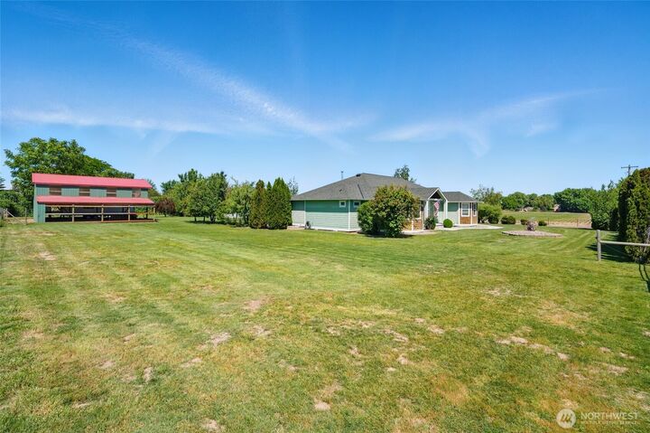 Property Photo:  502  County Road 448  WA 99362 