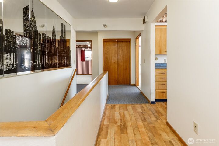 Property Photo:  203  Roosevelt Drive  WA 99133 