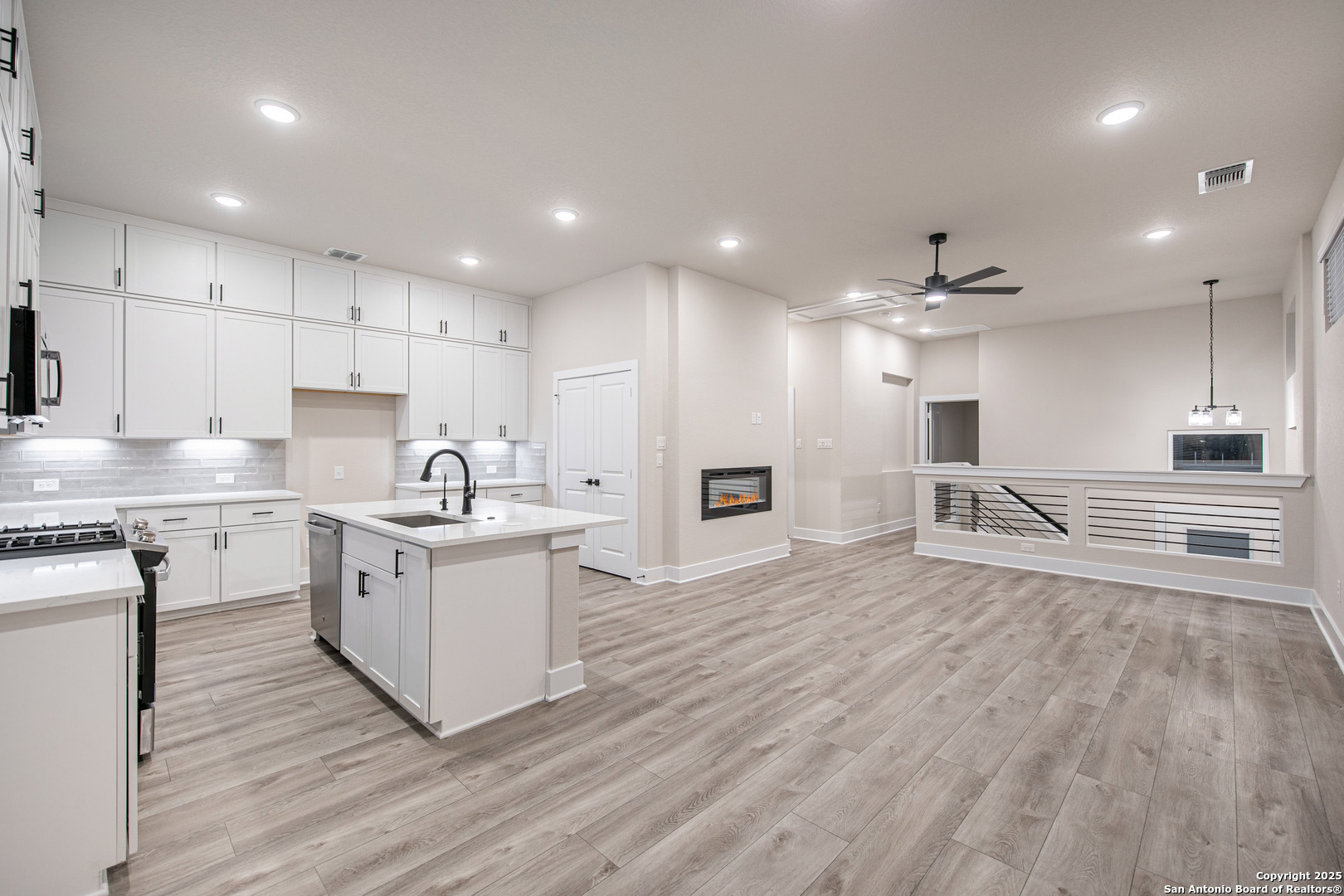 Property Photo: 20675 Huebner Rd Unit 701 TX 78258