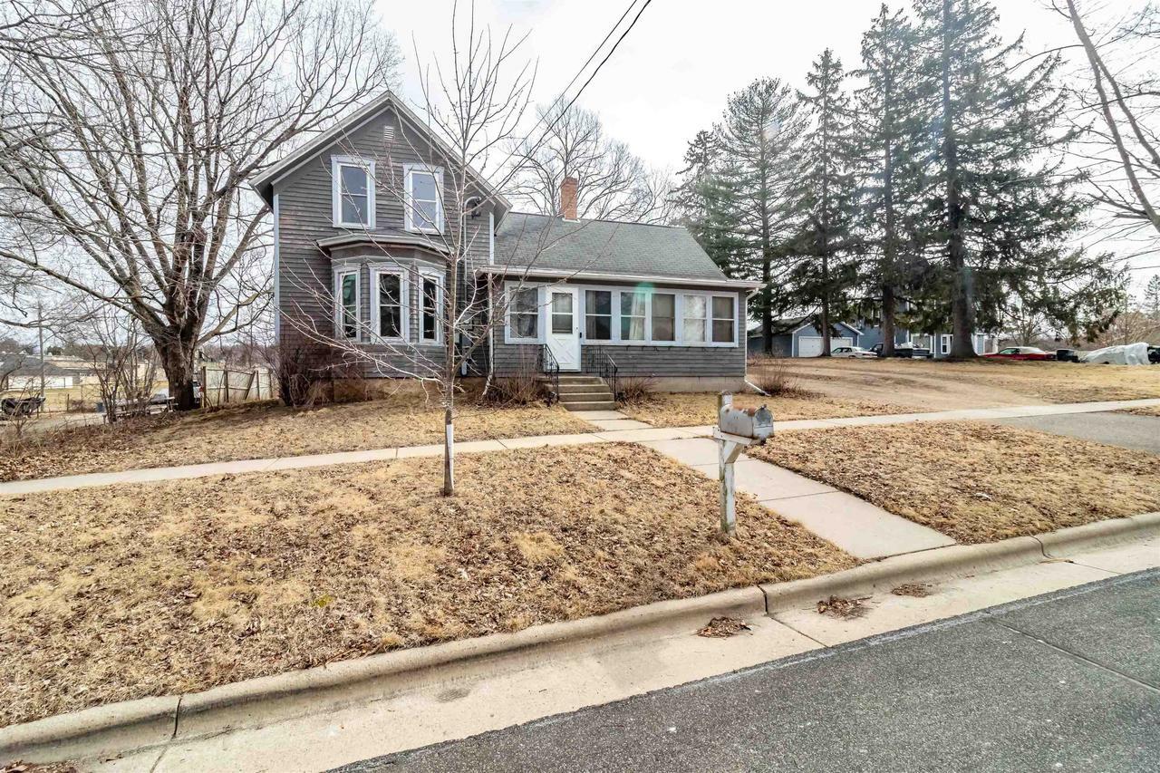 Property Photo: 237 South Lincoln Street WI 53955