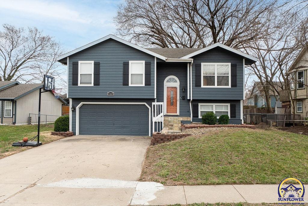 Property Photo: 7329 SW 27th St KS 66614