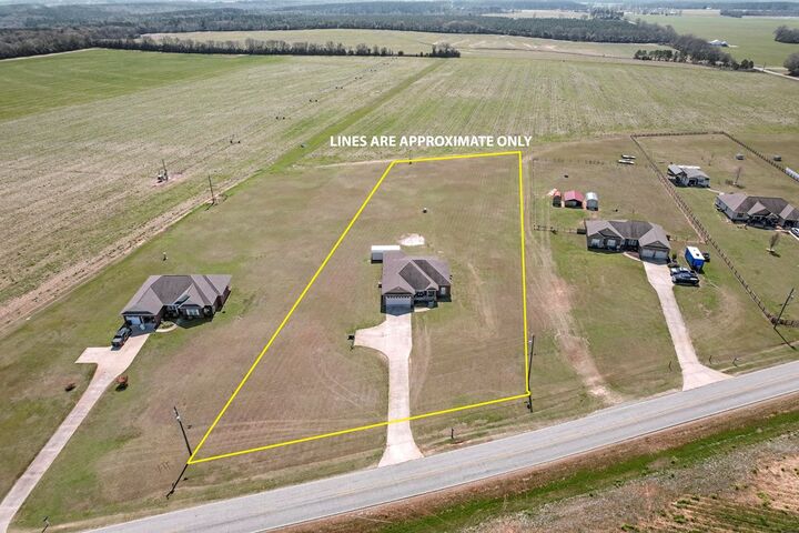 Property Photo:  10570 County Road 41  AL 36344 