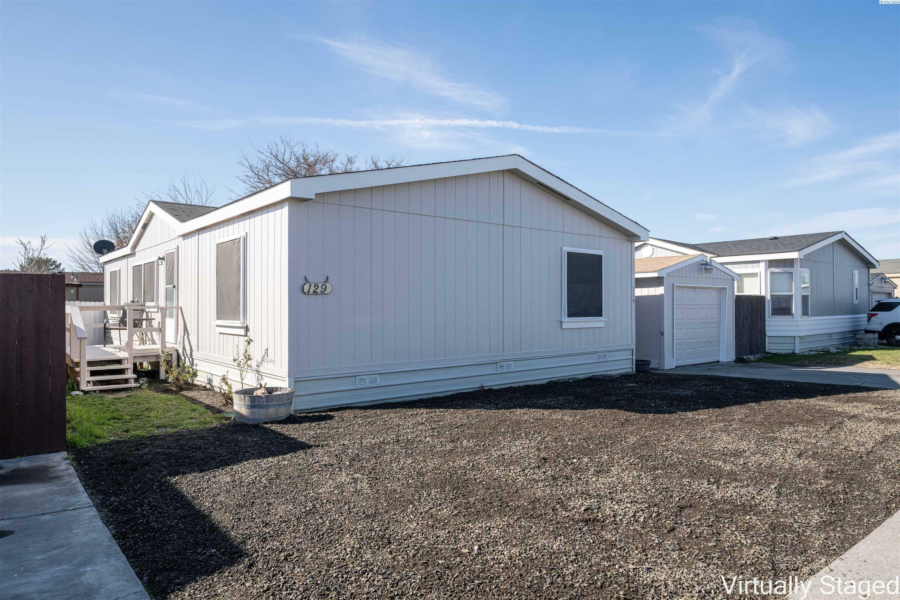 Property Photo: 2105 N Steptoe St 129 WA 99336