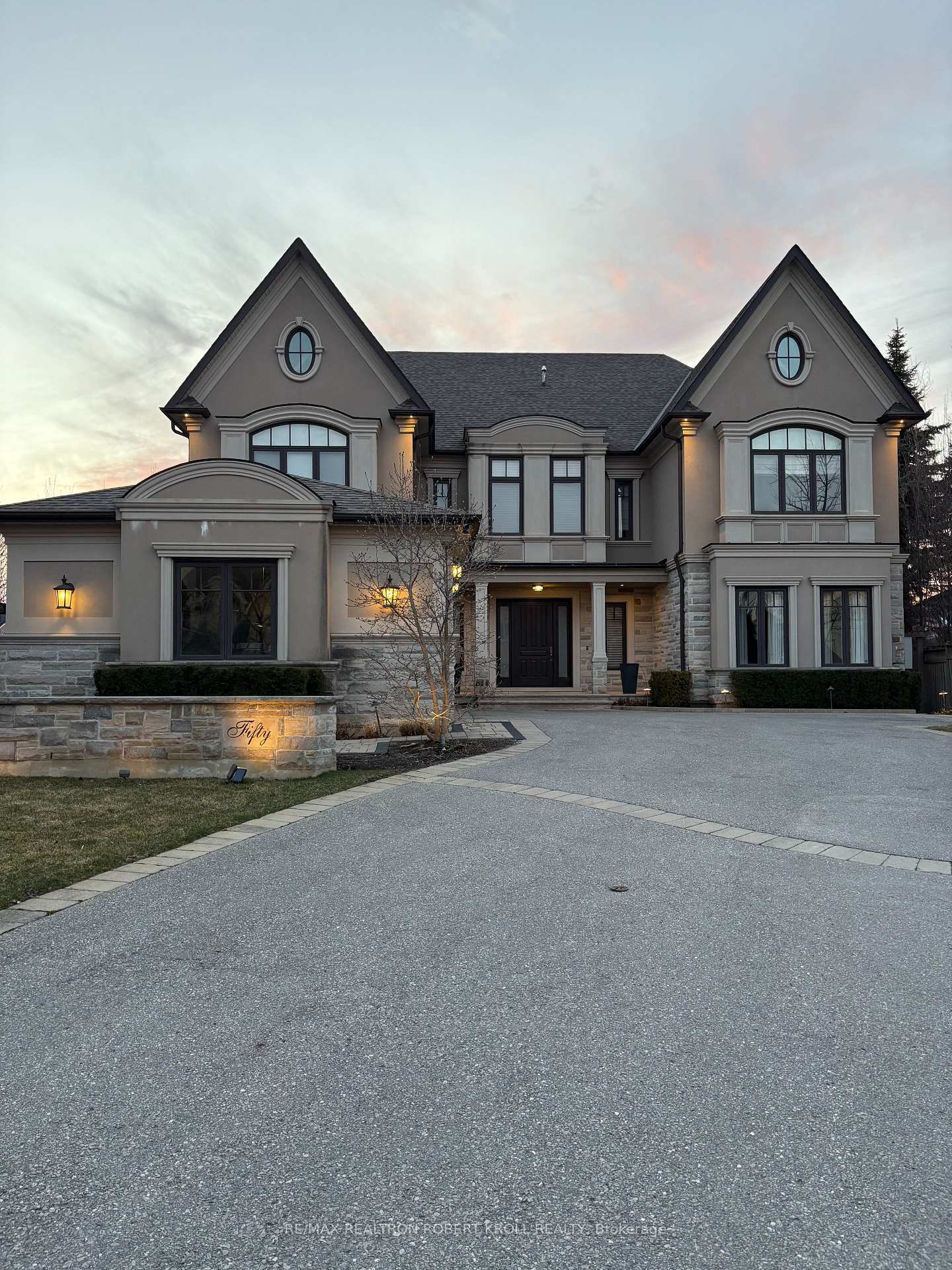 Property Photo: 50 Evita Court ON L4J 8K6