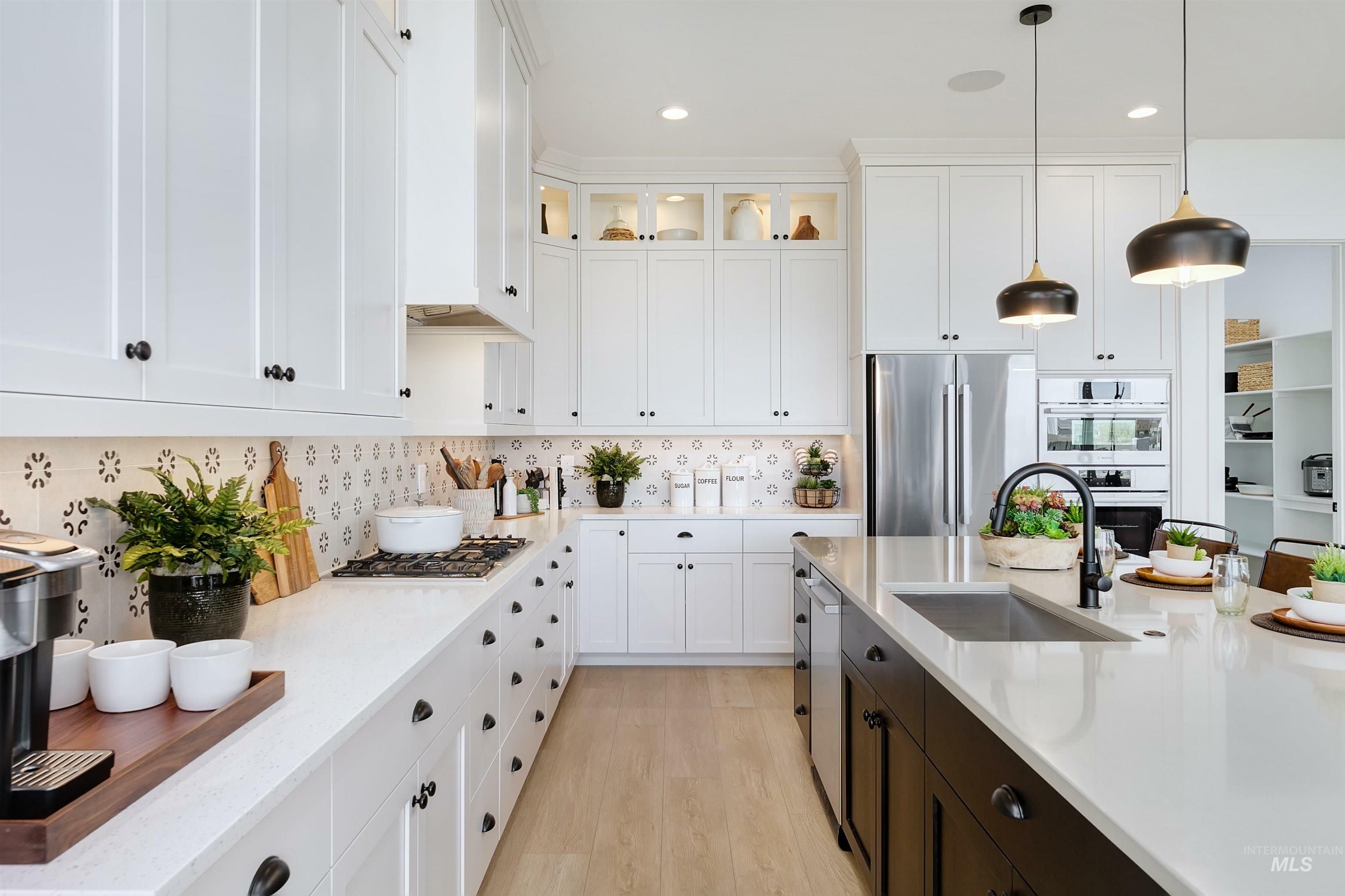 Property Photo: 2106 N Annadale Ave ID 83616