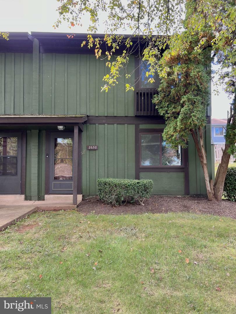 Property Photo: 8650 Inyo Place VA 20111