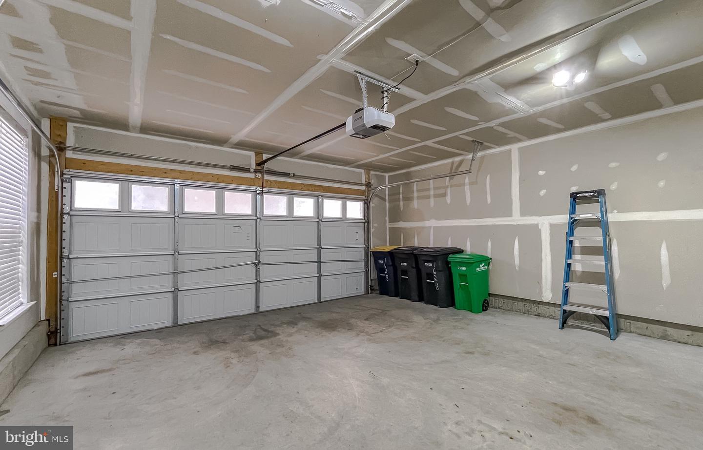 Property Photo: 1628 Fernwood Drive MD 20774