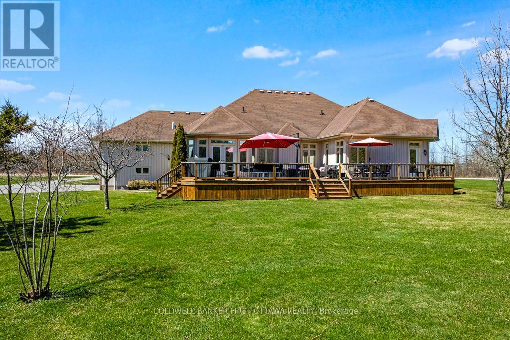 Property Photo: 556 West Point Drive ON K7H 3C7