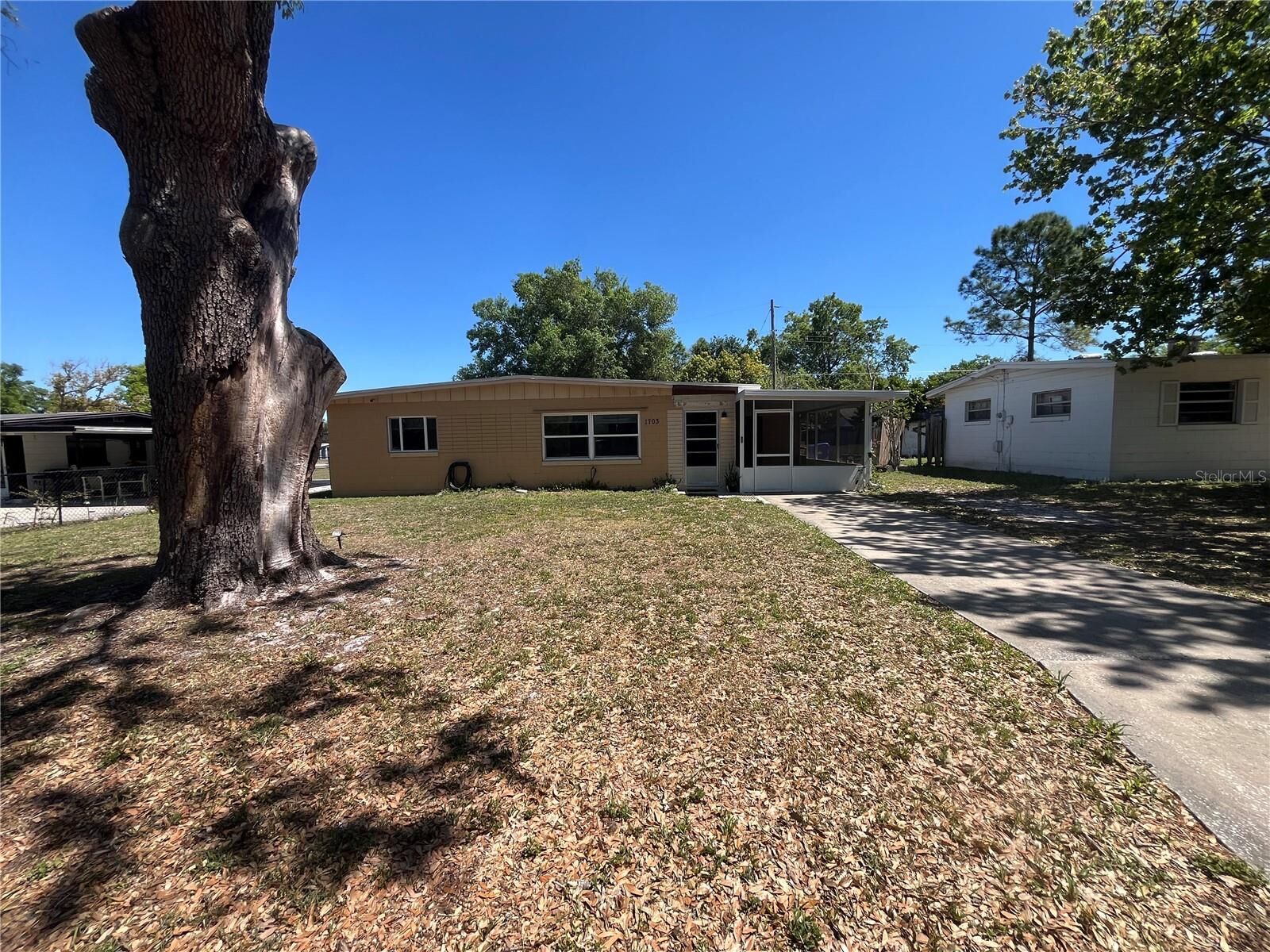 Property Photo: 1703 Doreen Avenue FL 34761
