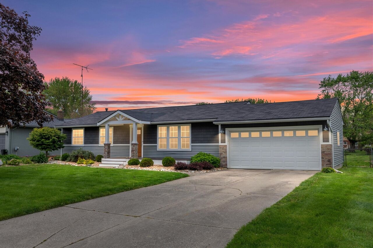 Property Photo:  1337 Rollins Street  MI 48439-5119 