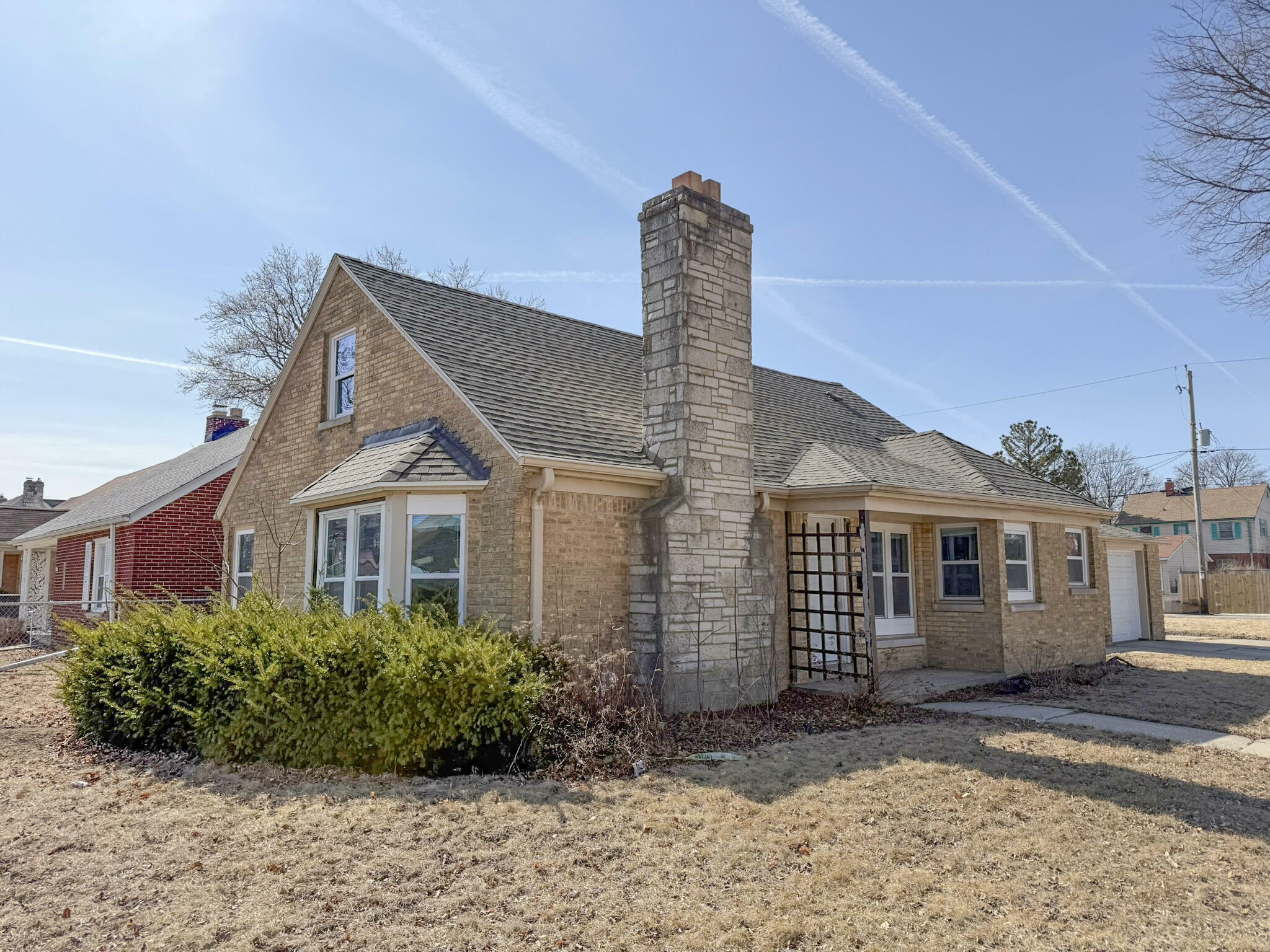 Property Photo: 4407 W Fiebrantz Ave WI 53216