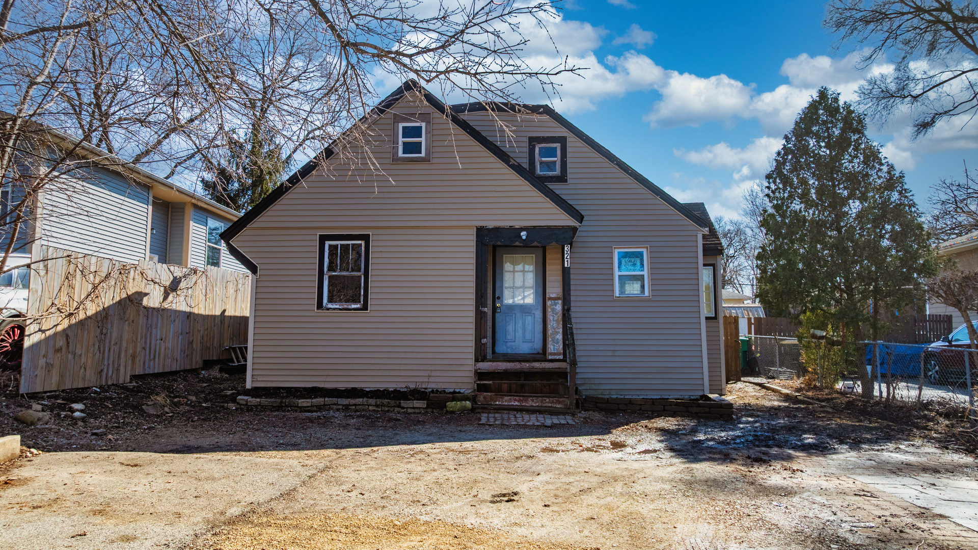 Property Photo: 321 Beachview Drive IL 60073