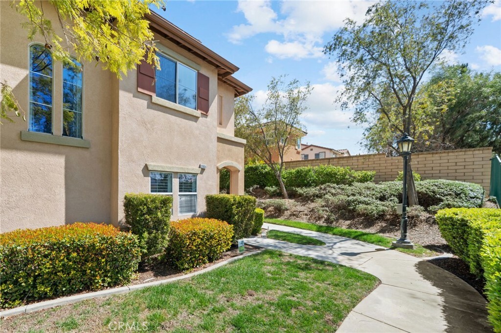 Property Photo: 26433 Arboretum Way 2804 CA 92563