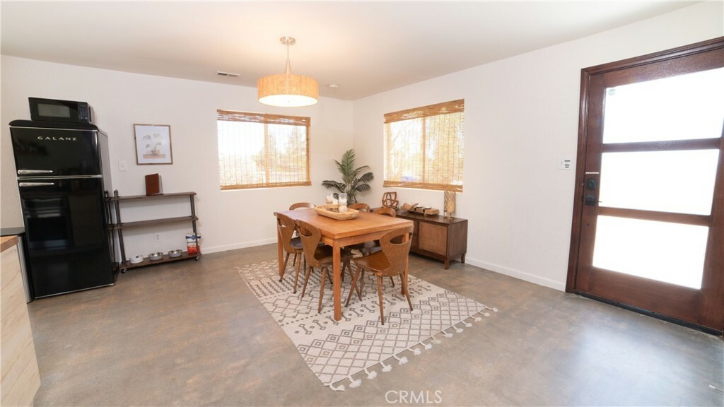 Property Photo:  4762 Avenida Del Sol  CA 92252 