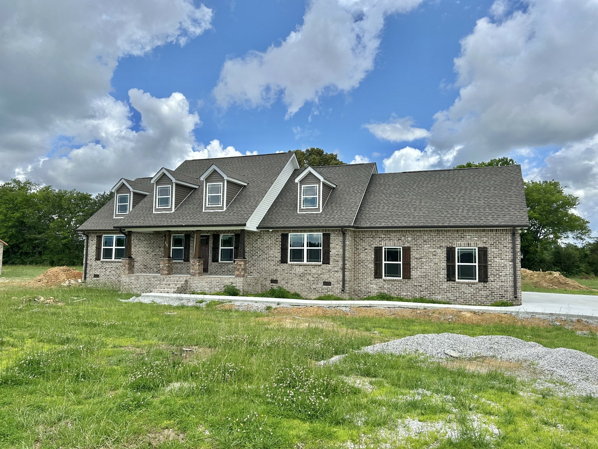 Property Photo: 408 Randall Ln TN 37355