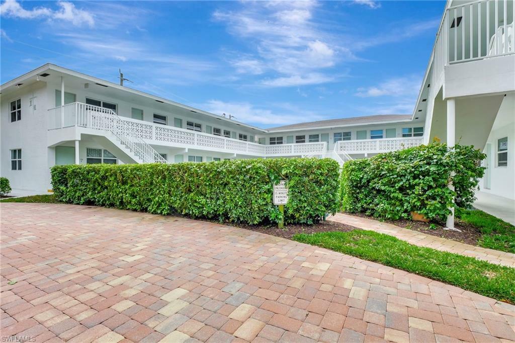 Property Photo:  550 4th Ave S 9  FL 34102 