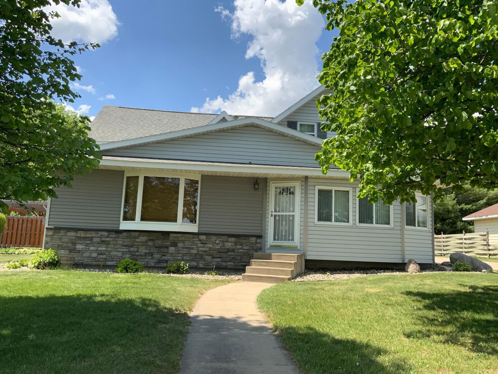Property Photo: 871 State Street N MN 55329