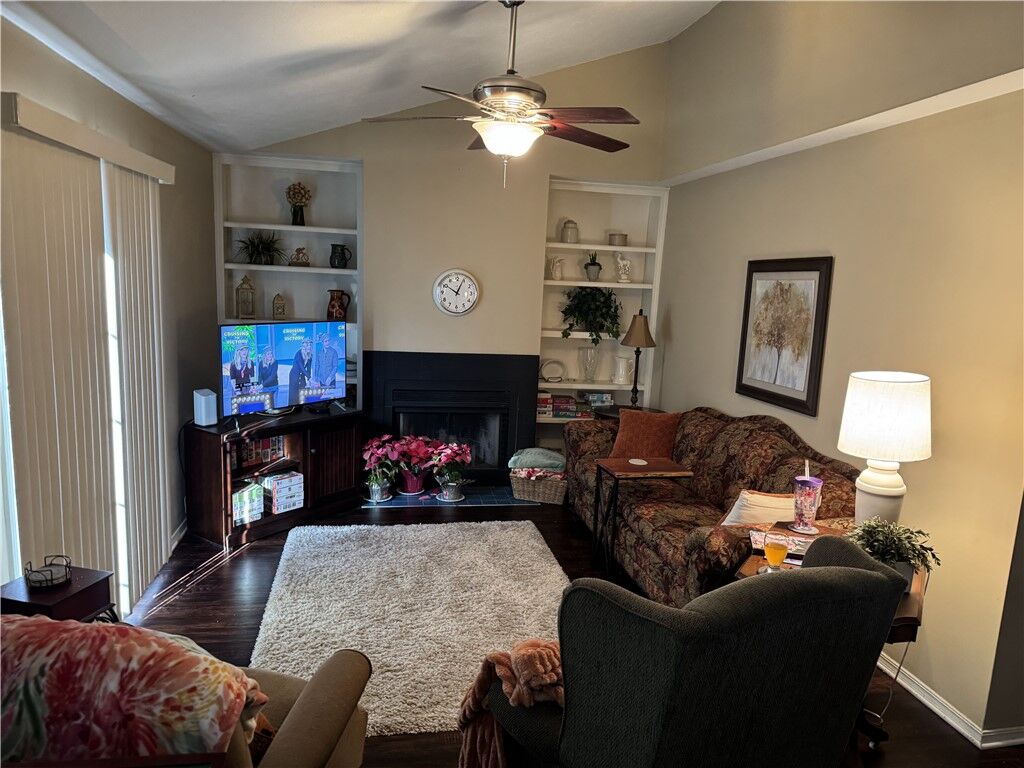 Property Photo:  2059 N Kantz Lane  AR 72703 