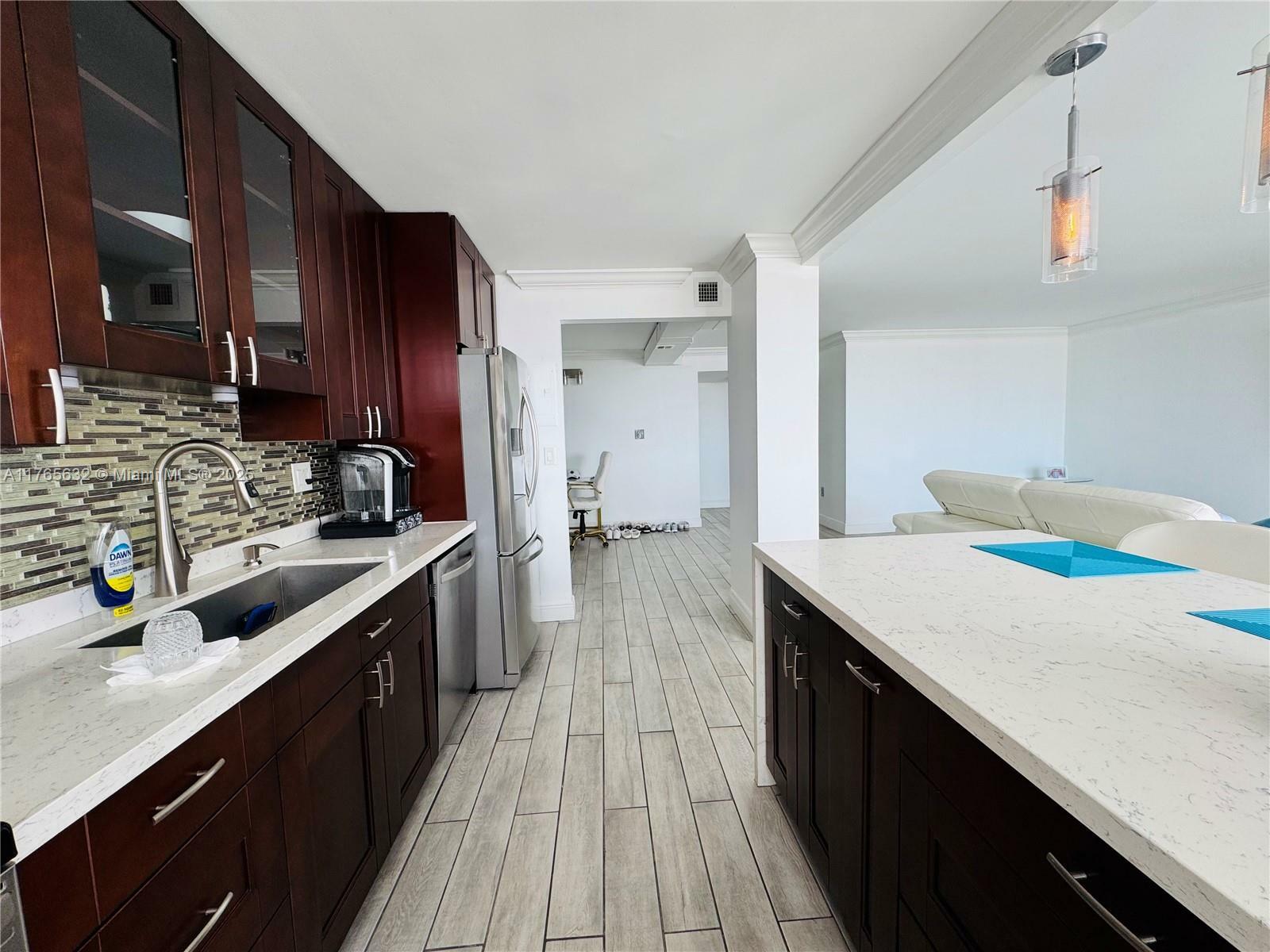 Property Photo: 18031 Biscayne Blvd 1001 FL 33160