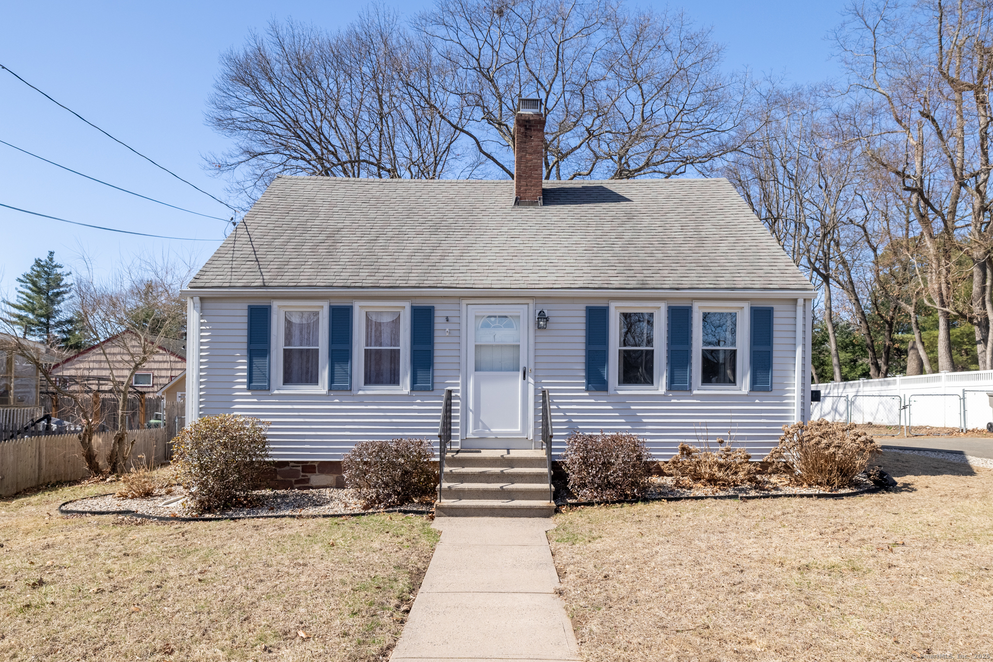86 Lois Street  Bristol CT 06010 photo