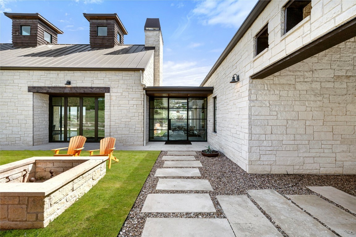 Property Photo: 599 Vendemmia Bend TX 78738