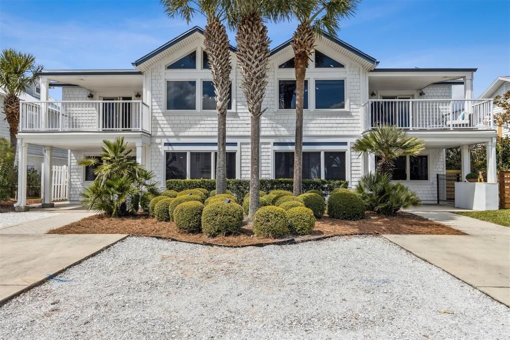 Property Photo: 733 Tarpon Avenue FL 32034