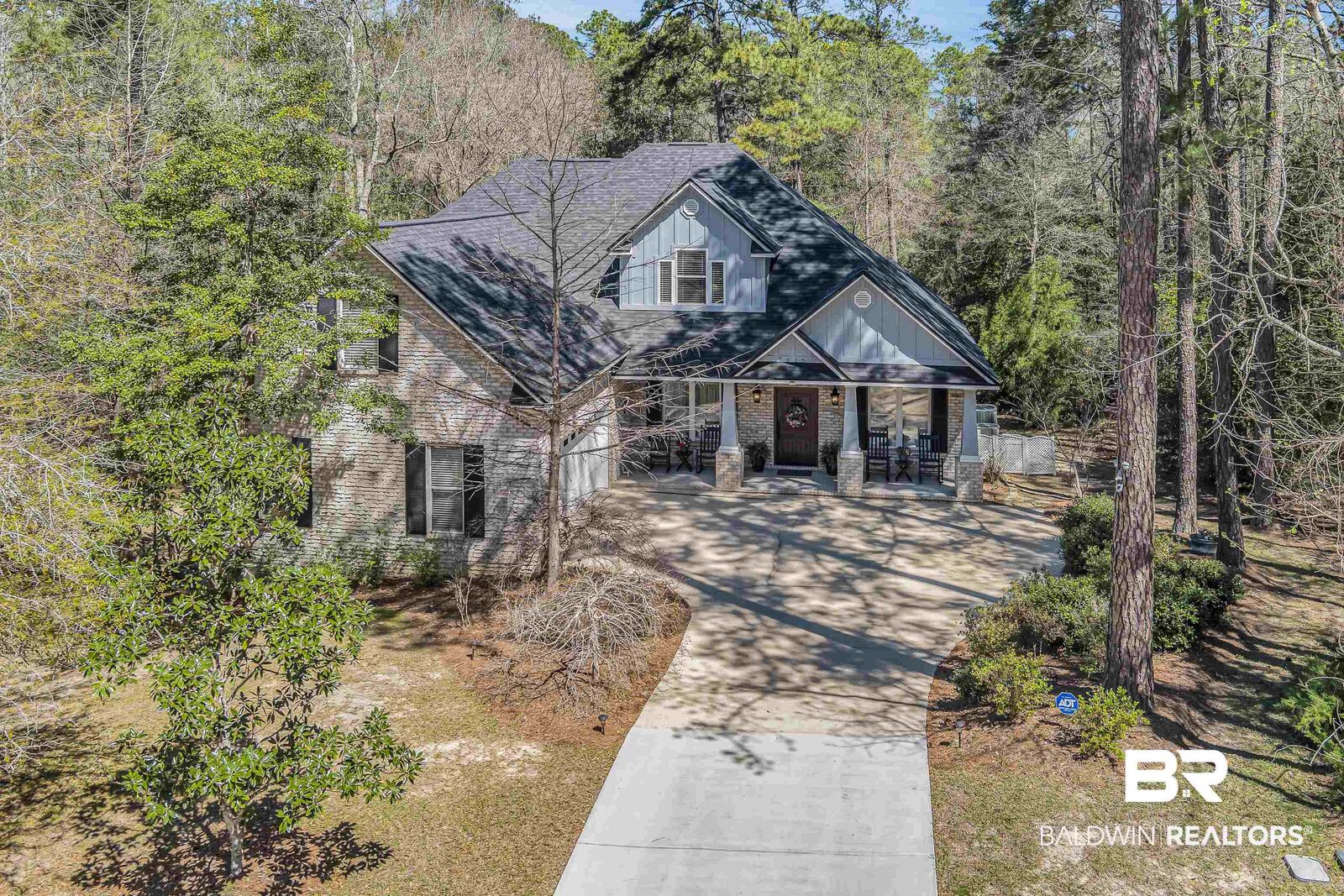 Property Photo: 7615 O'Hara Drive AL 36527