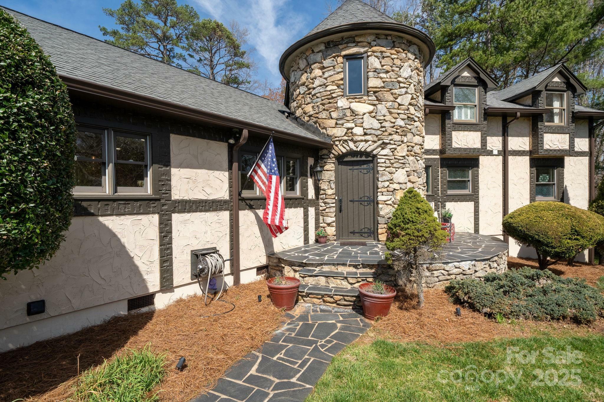 Property Photo: 1787 12th Street Drive NW NC 28601