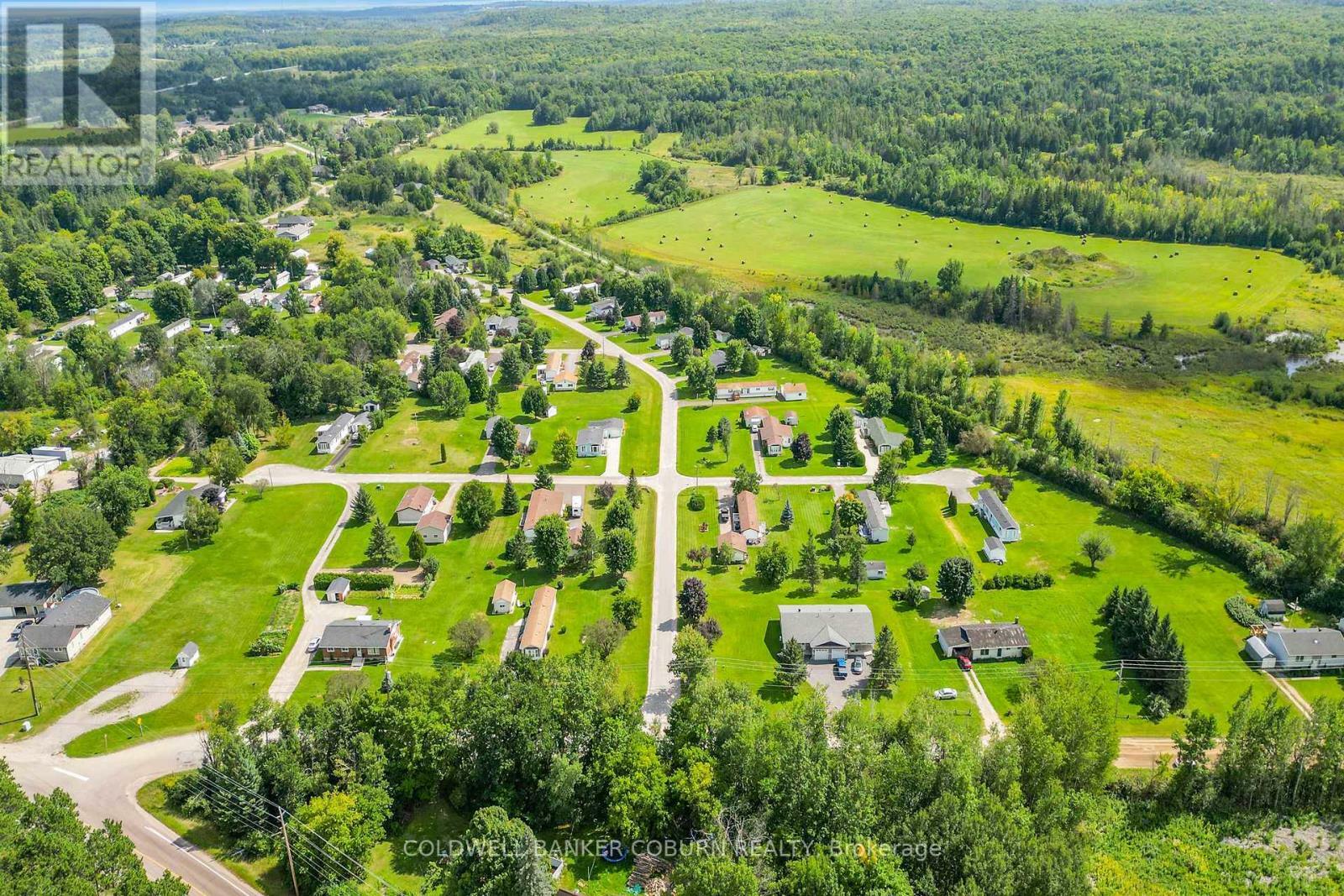Property Photo: 65 Pleasant View Drive ON K7V 0A5