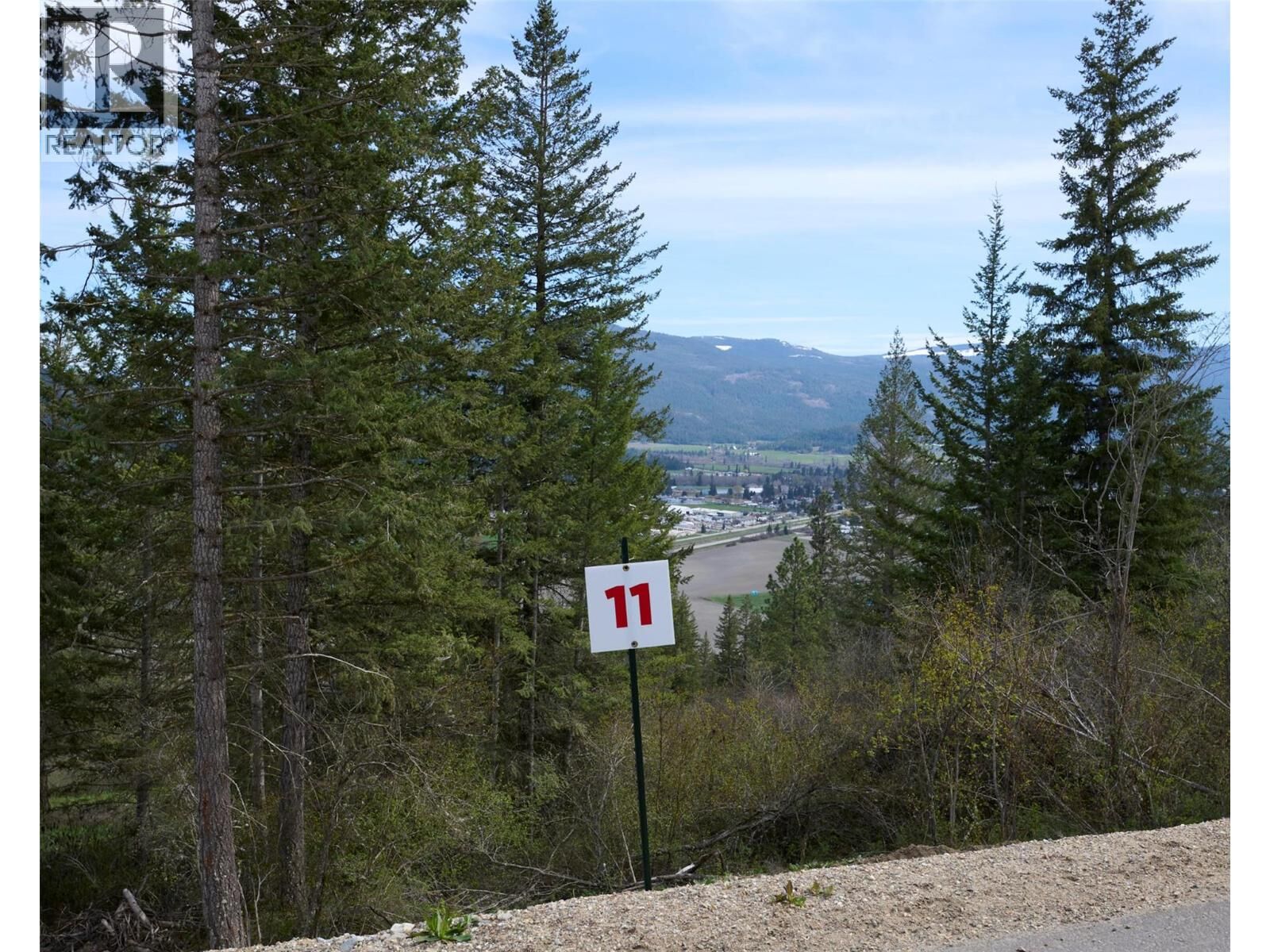 Property Photo:  213 Crooked Pine Road  BC V0E 1V1 