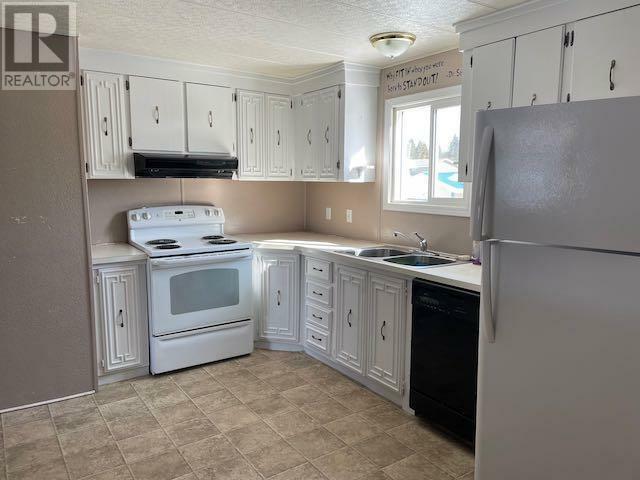 Property Photo: 20-638 McGogy Rd ON P8N 3G2