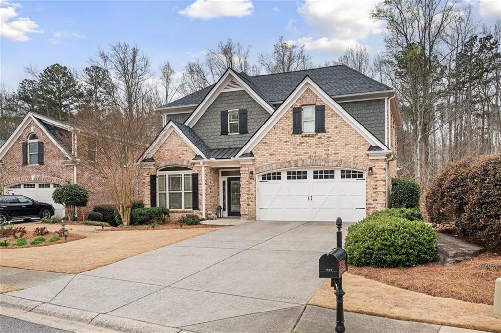 Property Photo:  1525 Camden Cove Drive  GA 30040 