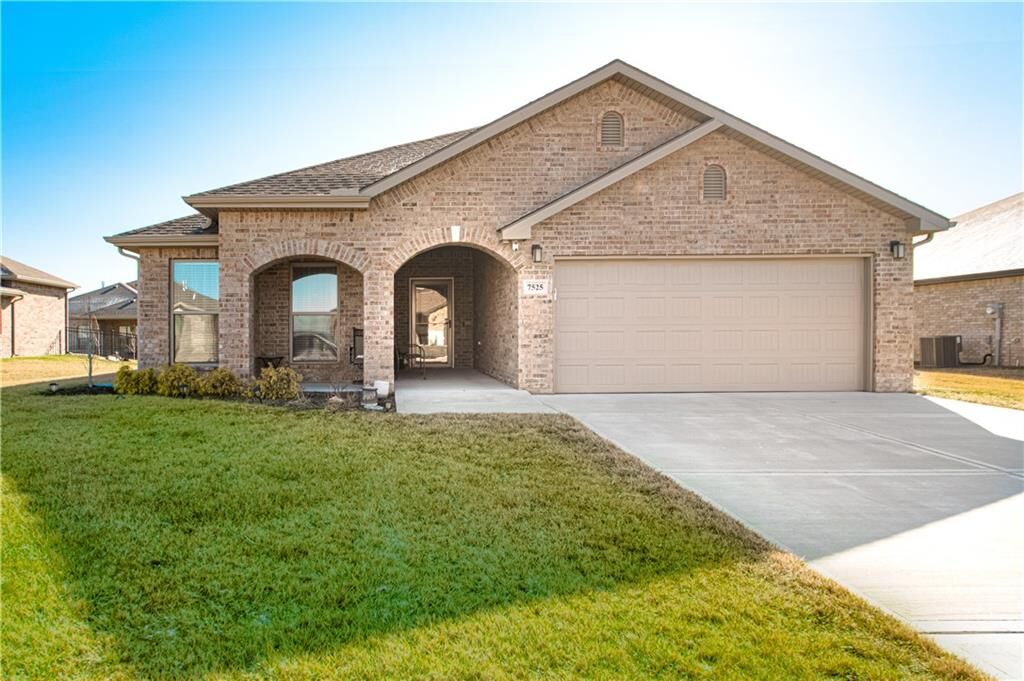 Property Photo:  7525 Apache Drive  KS 66227 