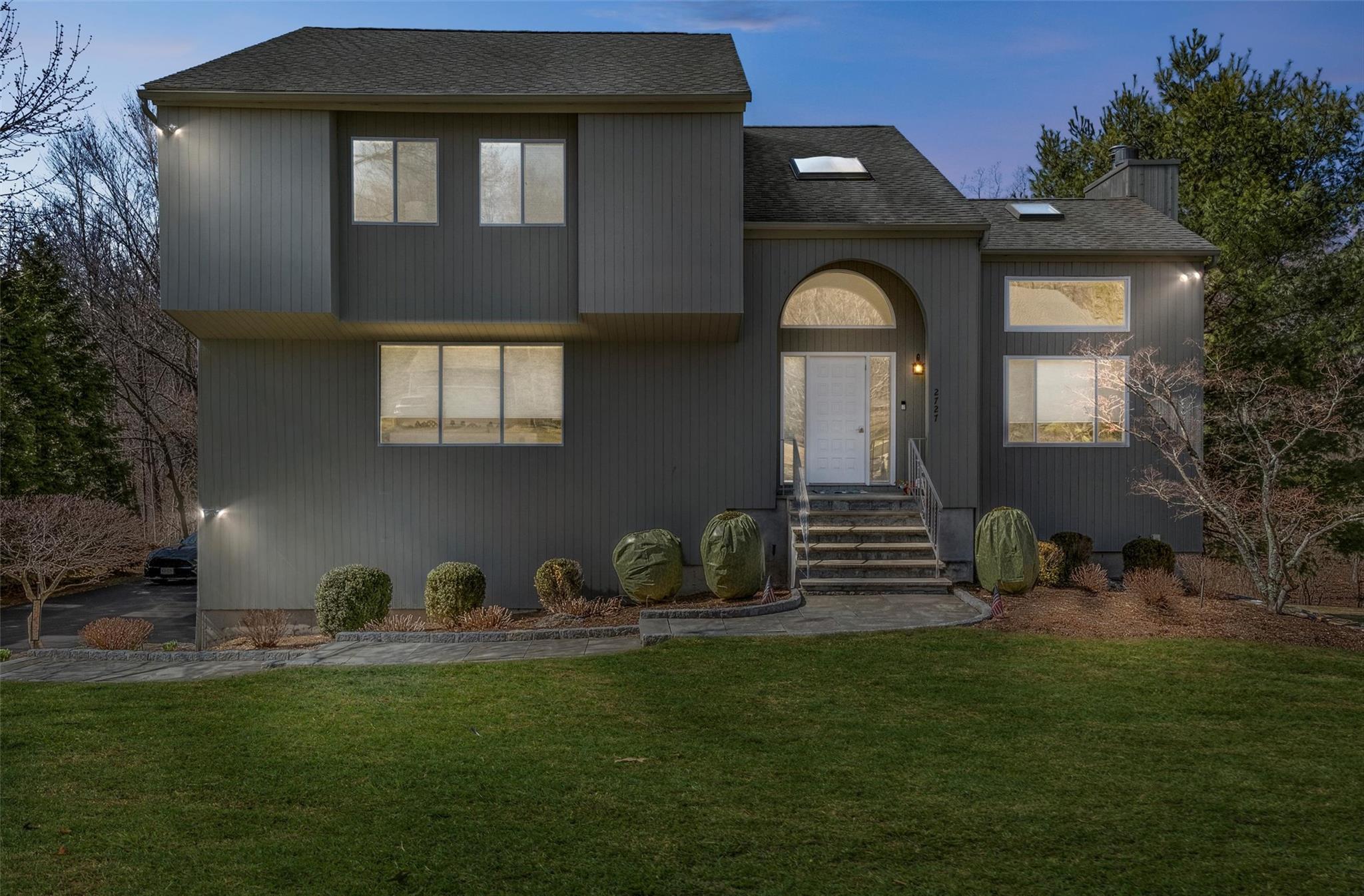 2727 Evergreen Street  Yorktown Heights NY 10598 photo