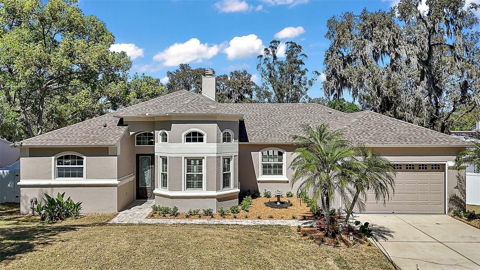 Property Photo: 15803 Fairview Point FL 32778