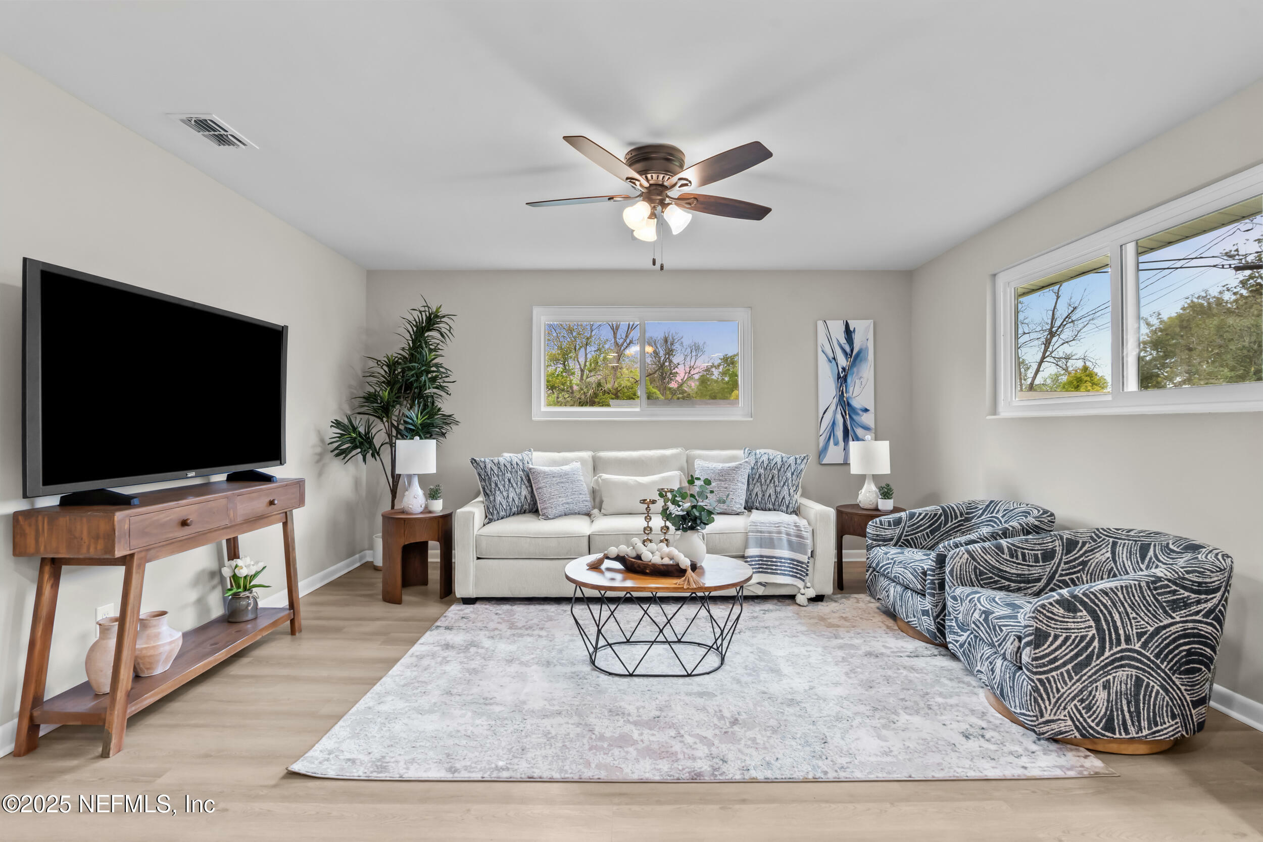 Property Photo: 3705 Rodby Drive FL 32210