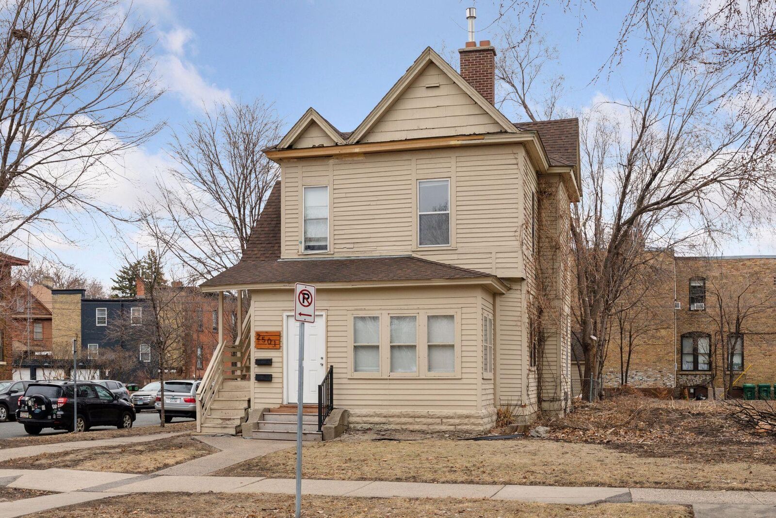 Property Photo:  2501 Aldrich Avenue S  MN 55405 