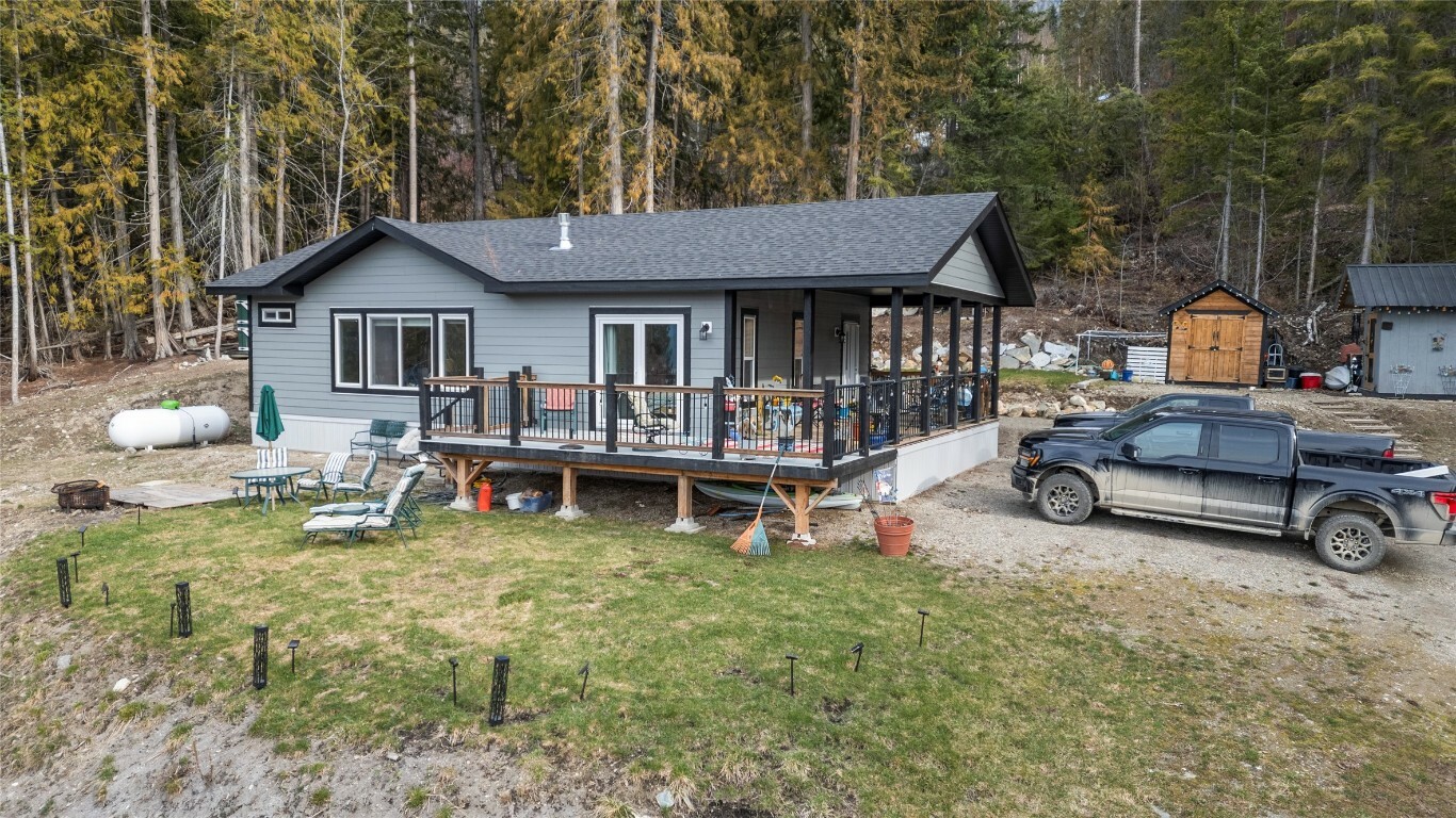 7551 Klondike Trail  Anglemont BC V0E 1M8 photo