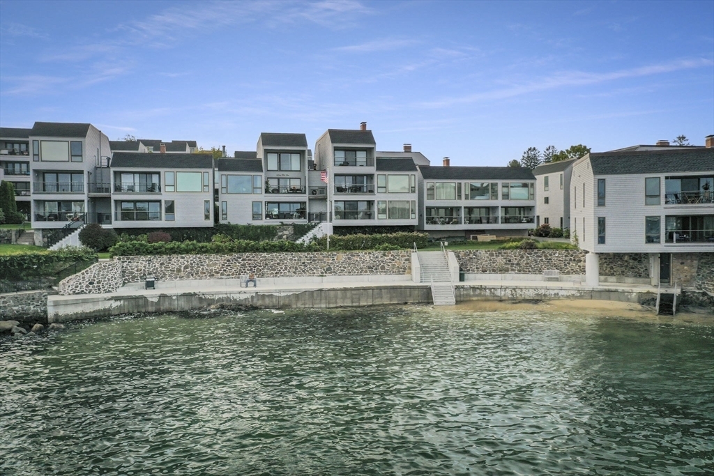 Property Photo: 61 Brackett Place B MA 01945