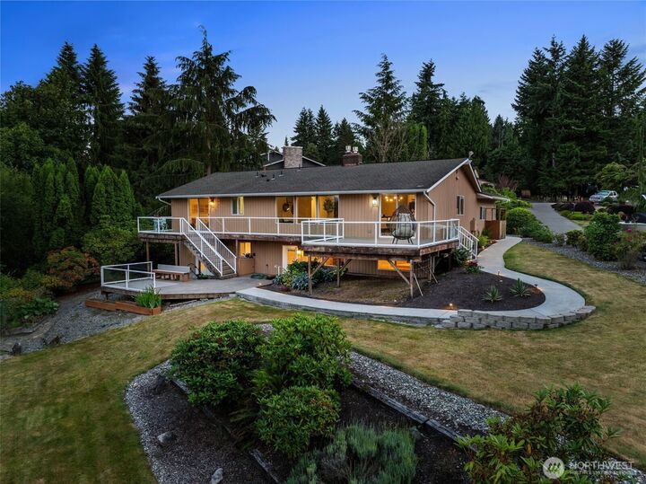 Property Photo:  4115  105th Place SE  WA 98208 