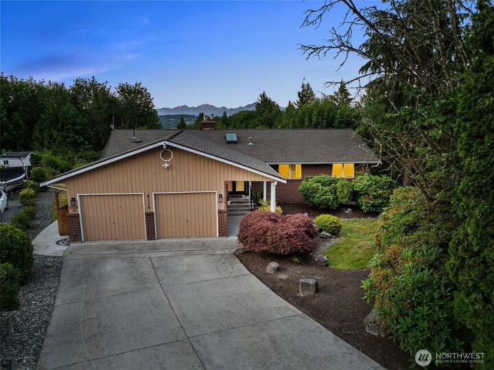 Property Photo: 4115 105th Place SE WA 98208