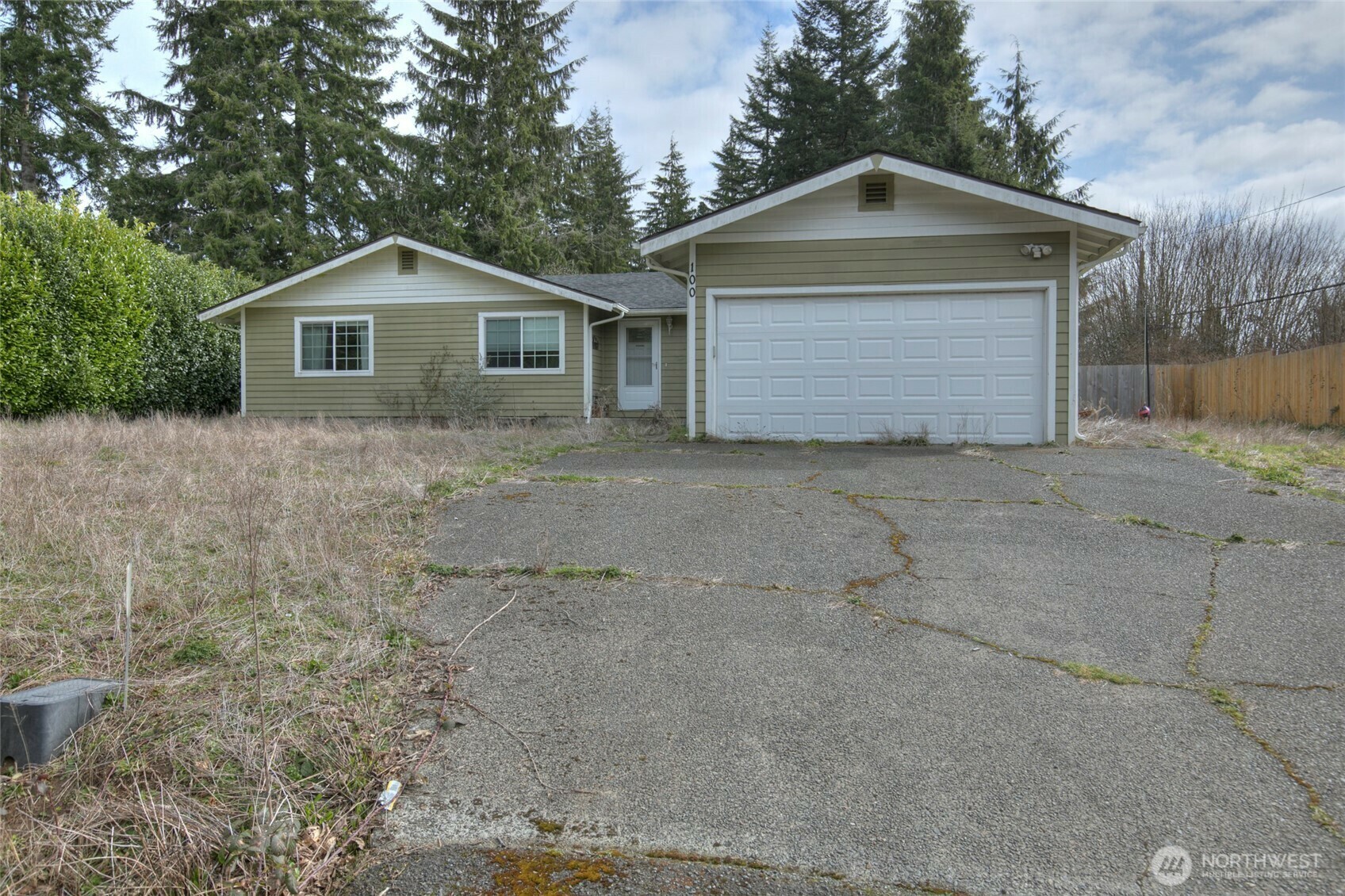 Property Photo:  100  Bonnieview Place  WA 98520 