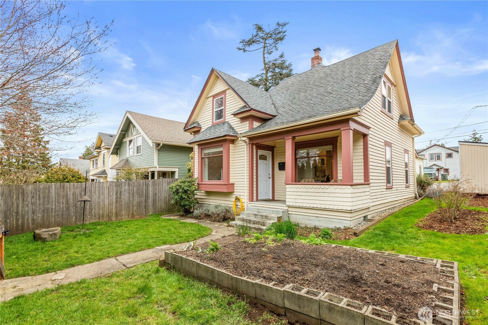 Property Photo: 1114 Ellis Street WA 98225