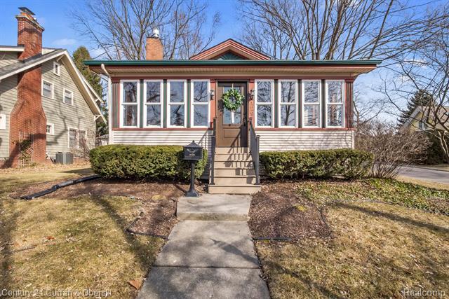 Property Photo:  129 Baseline Road  MI 48167 
