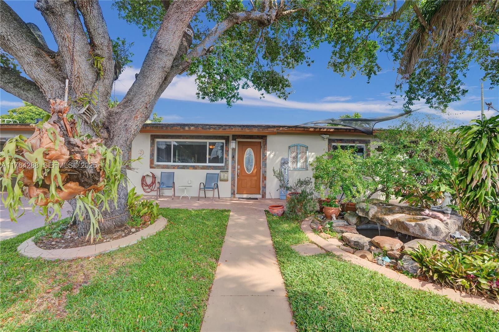 Property Photo:  7825 NW 174th St  FL 33015 