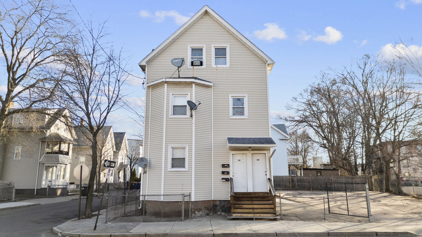 Property Photo: 203 West Street CT 06519