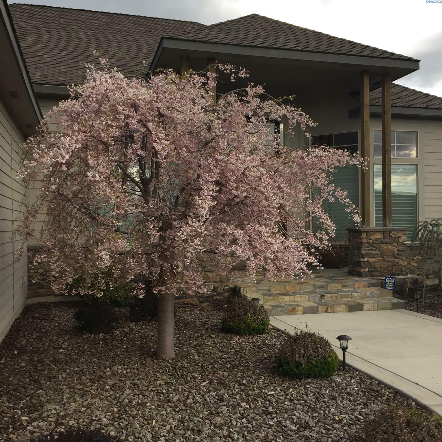 Property Photo: 2950 Clark Ct WA 99353