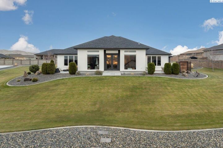 73102 Grand Blff Loop  Kennewick WA 99338 photo