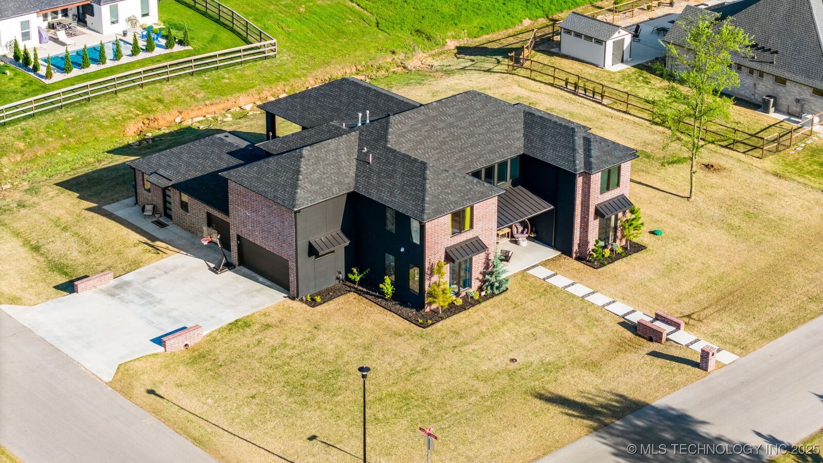 Property Photo:  7701 S 21st Street  OK 74011 