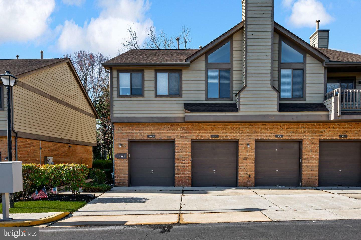 1807 Augusta Circle 1807  Mount Laurel NJ 08054 photo